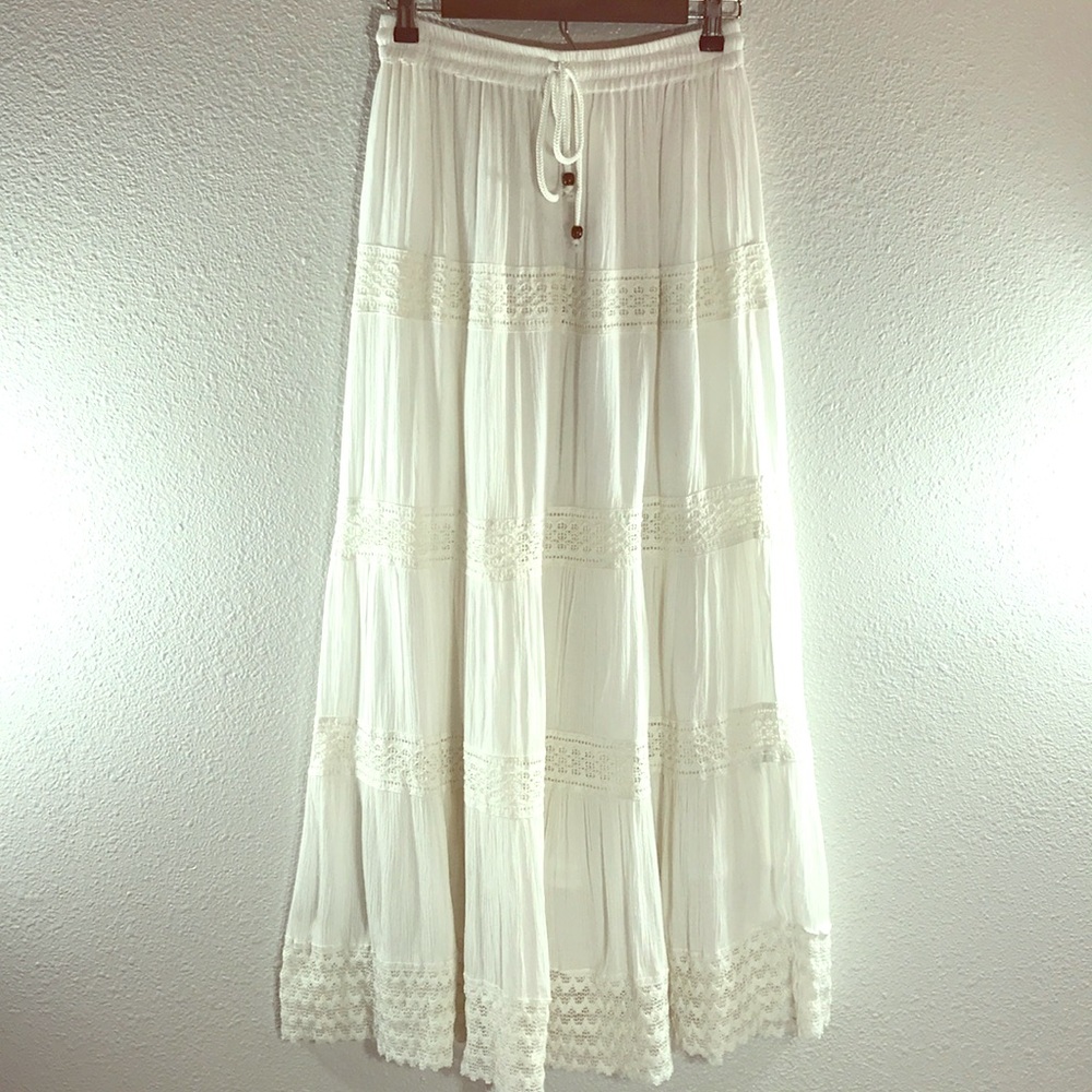Magic Linen White Skirt With Lace